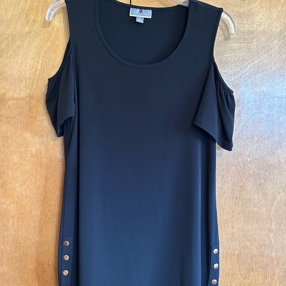 JM Collection Women’s Classic Black Cold Shoulder Blouse - Picture 1 of 7